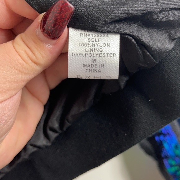 Women’s cropped sequin bomber jacket size medium - Picture 9 of 10